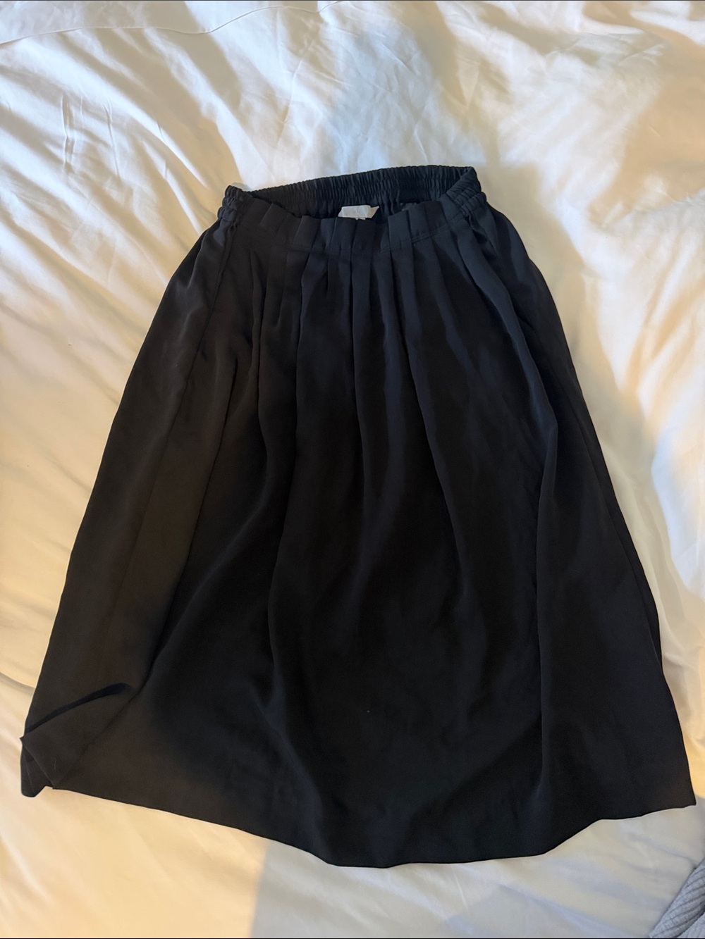 H&M Black Pleated Midi Skirt